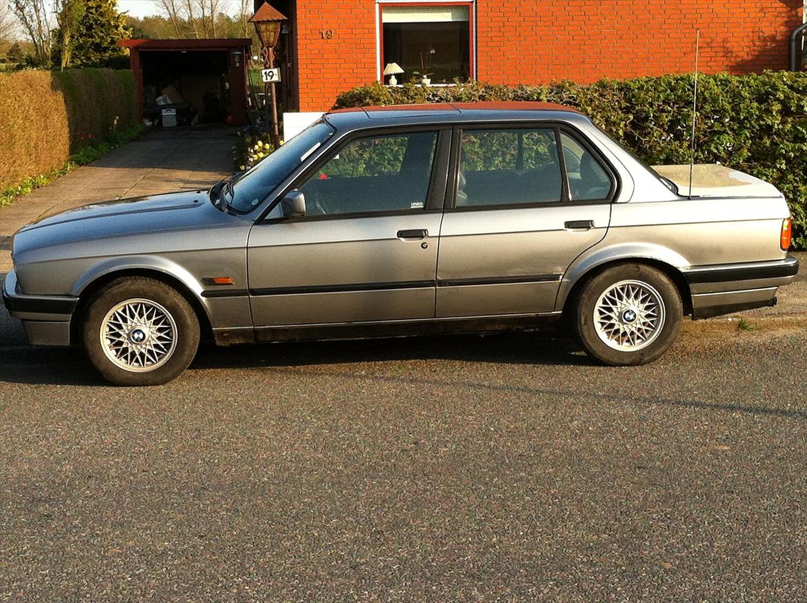 BMW E30 320i billede 4