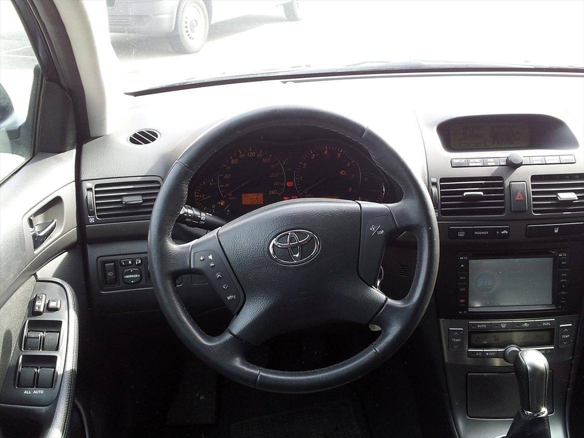 Toyota Avensis billede 4