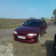 Opel Vectra b 2.0 16V