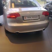 Audi A4 1.8T S-line.