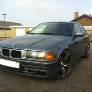 BMW E36 - 318i
