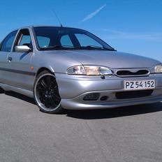 Ford mondeo 1,8i RS