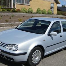 VW Golf 4 TDI solgt