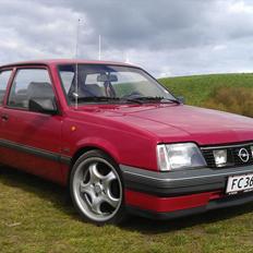 Opel Ascona C - LS - 2 dørs sedan