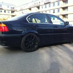 BMW 323 i E 46 steptronic Solgt