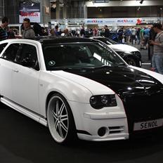 Chrysler 300C 5,7 V8 HEMI Touring VIP