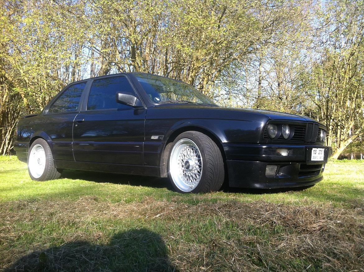 BMW E30 325i 2,7  M-tech 2 billede 5