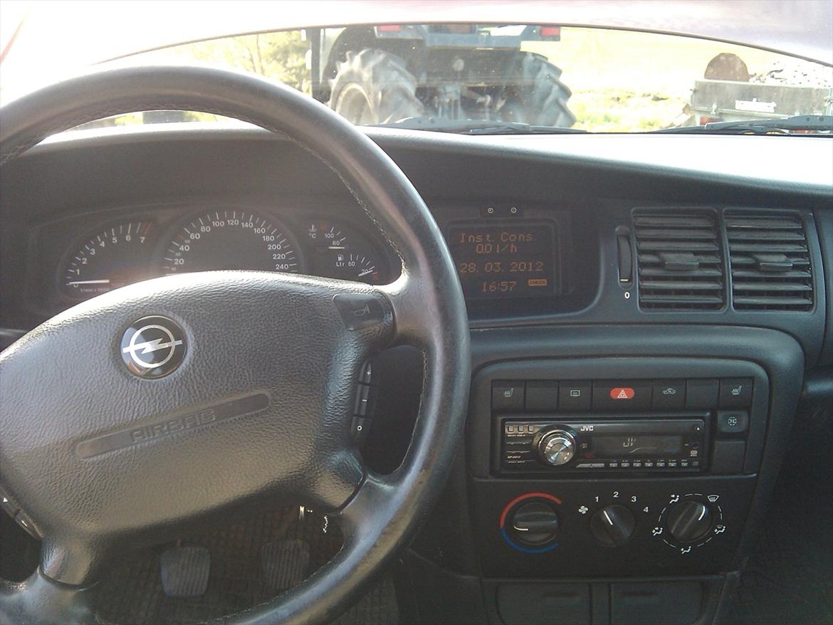 Opel Vectra b 2.0 16V billede 6