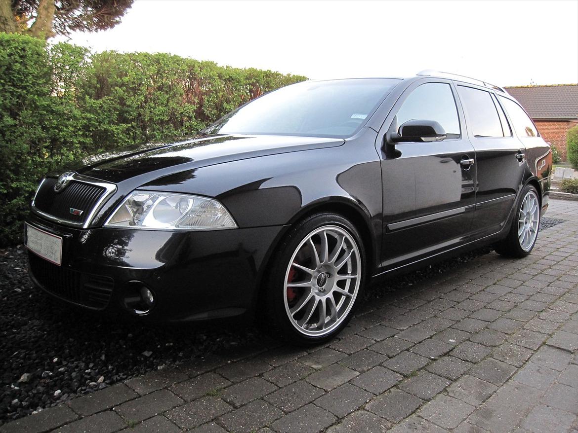 Skoda Octavia RS TDI (Familiecontaineren) - Nyt billede med 18" OZ Superleggera billede 1