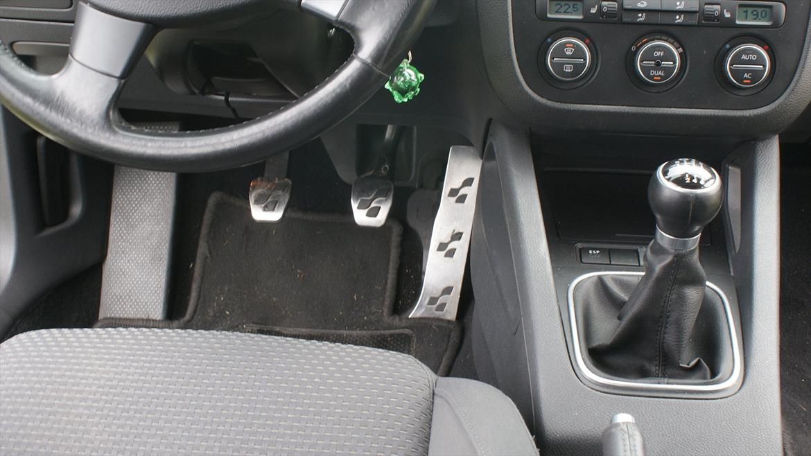 VW Golf V 2.0 TDI GT SPORT billede 14