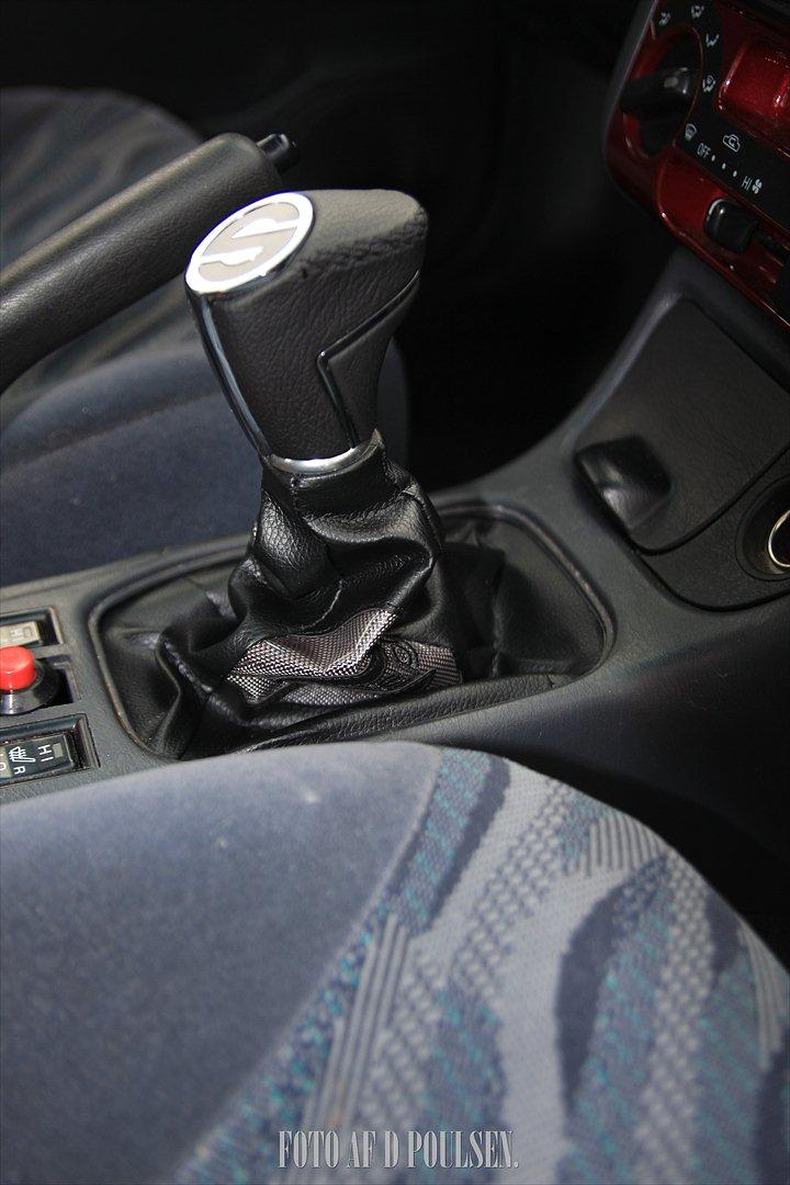 Toyota carina e solgt billede 8