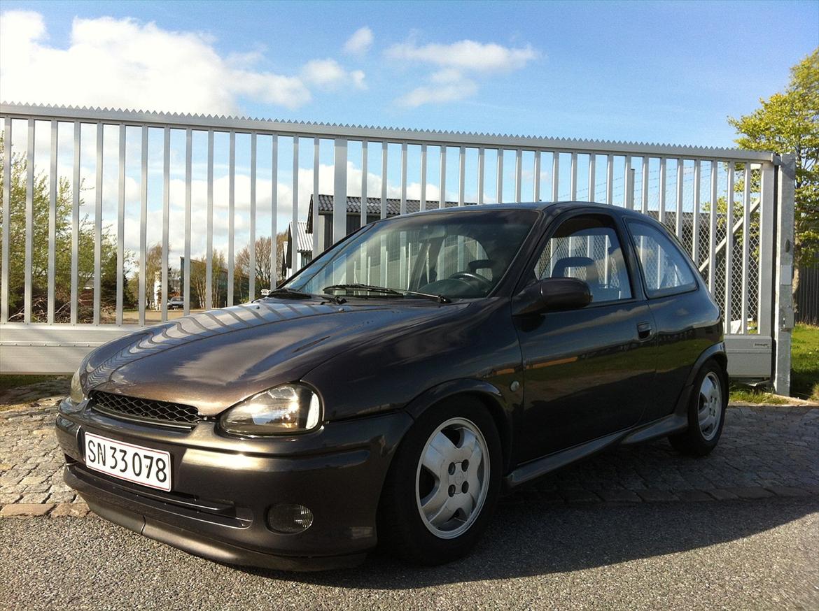 Opel Corsa B Sport NZ billede 1
