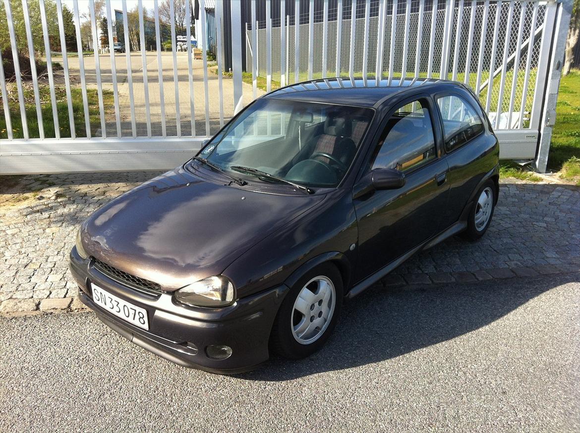 Opel Corsa B Sport NZ billede 2