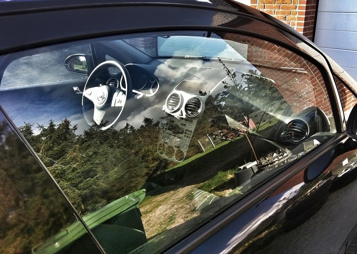 Opel Corsa 1,2 16V Enjoy billede 4