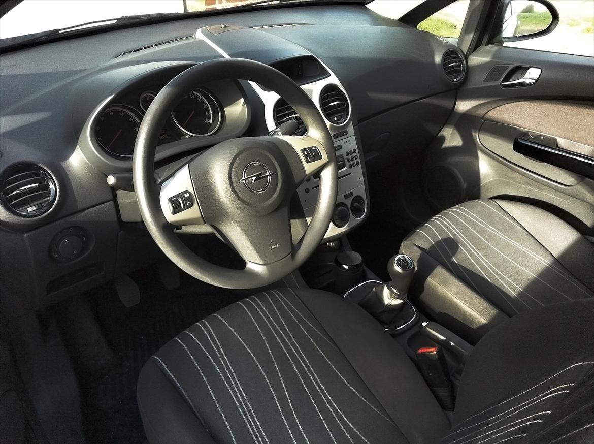 Opel Corsa 1,2 16V Enjoy billede 8