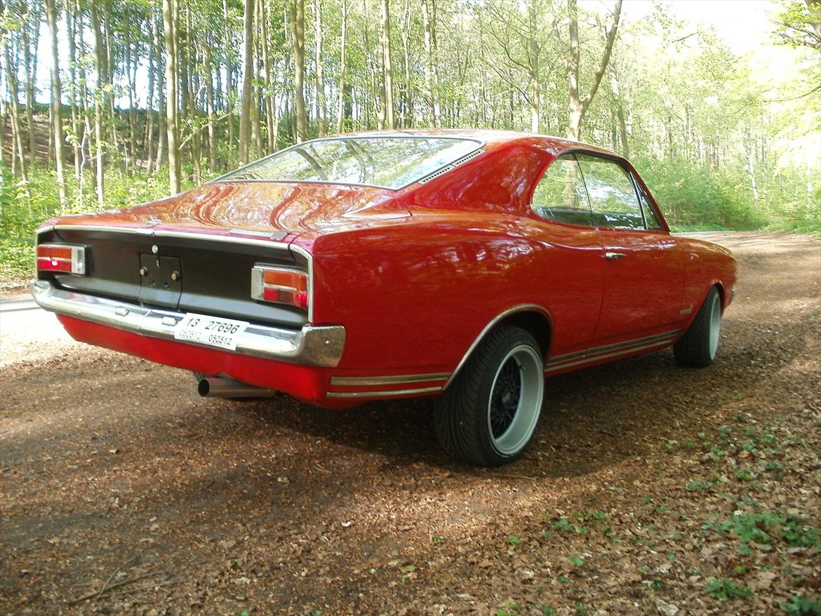 Opel commodore A coupe billede 11