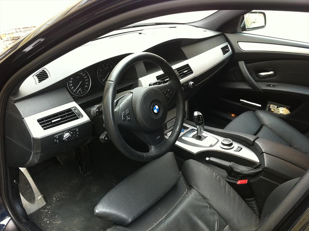BMW 550i Touring (LCI) billede 2