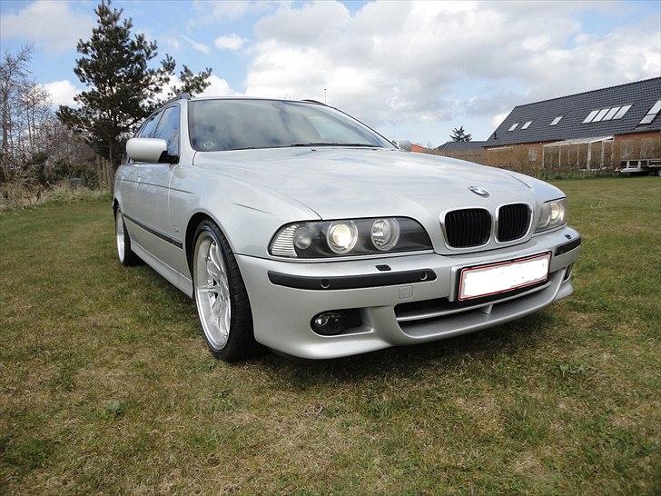 BMW 530D Touring M-EDITION billede 6