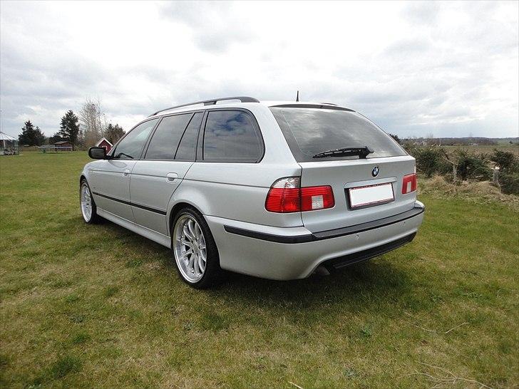 BMW 530D Touring M-EDITION billede 8