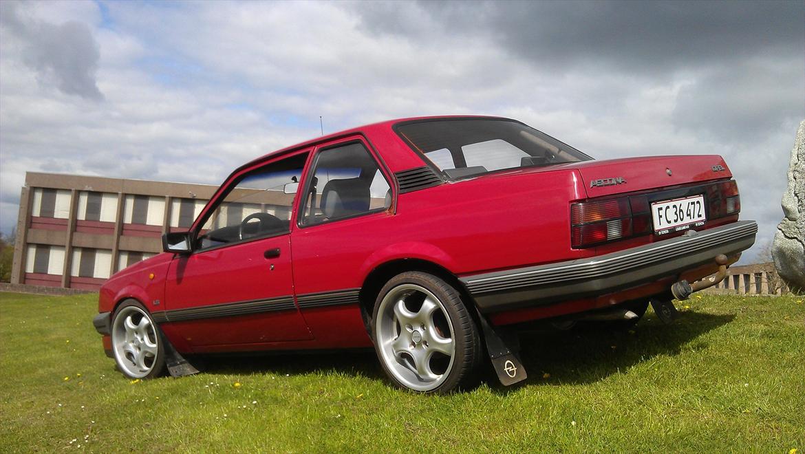 Opel Ascona C - LS - 2 dørs sedan - Inden der kom spoiler bagpå :) billede 8