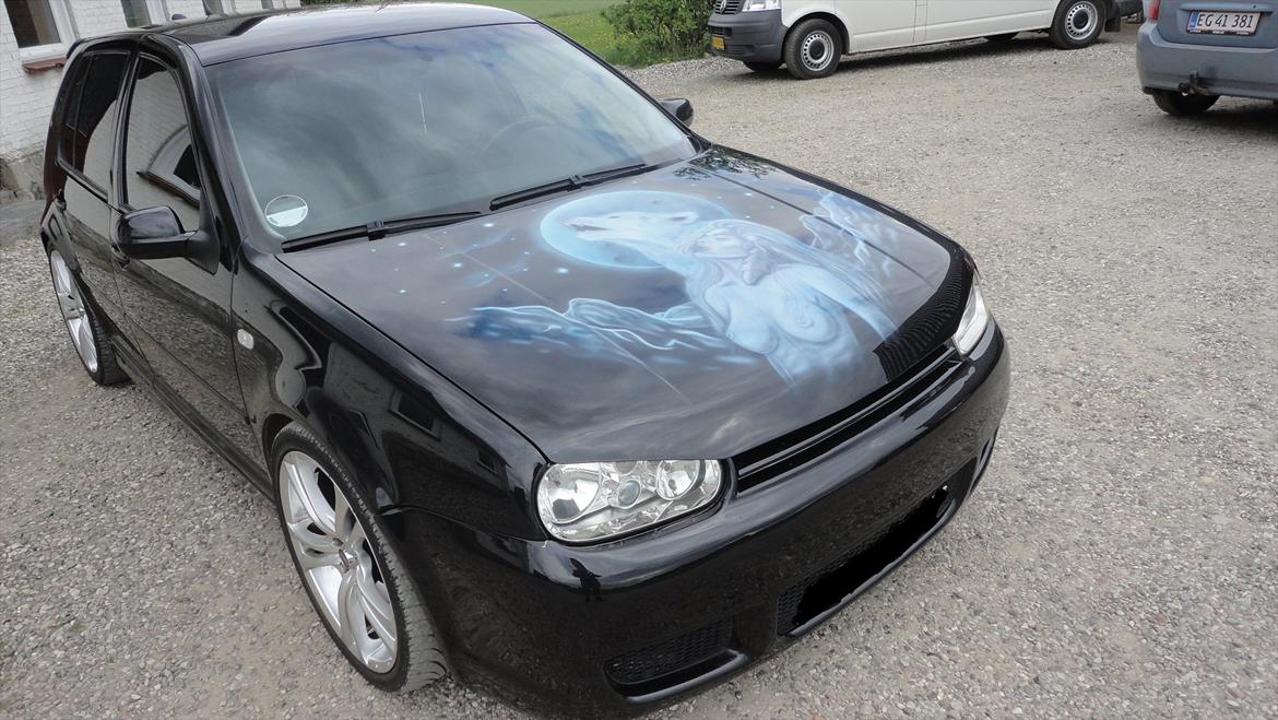 VW Golf Mk IV 2,8 Highline 4motion 5d - Respekt til dem der kan lave airbrush q:! billede 1