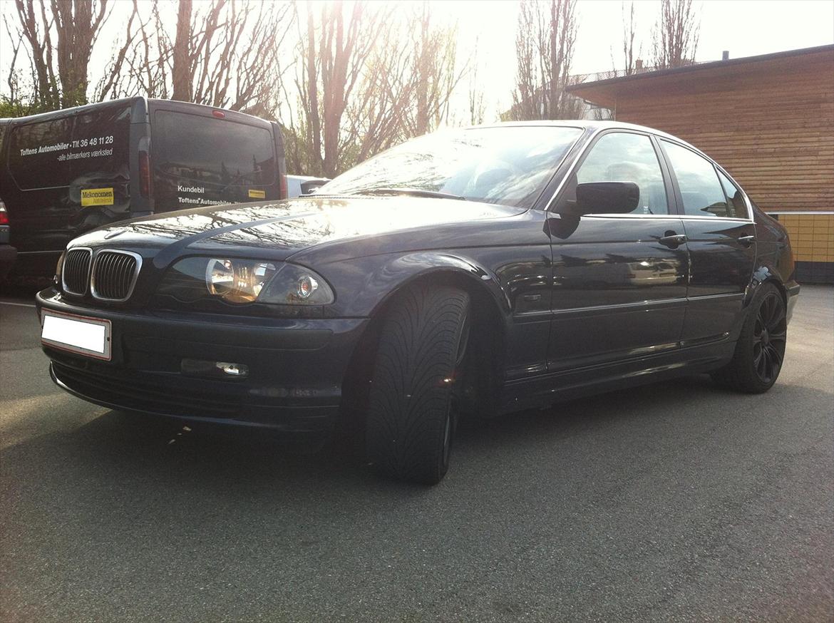 BMW 323 i E 46 steptronic Solgt billede 2