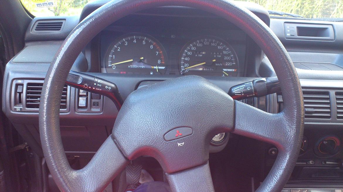 Mitsubishi Galant - rattet og instrumentering billede 2