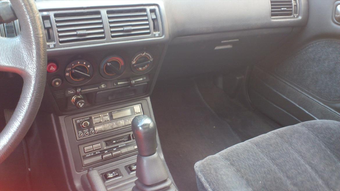 Mitsubishi Galant - orginal radio med bånd billede 3