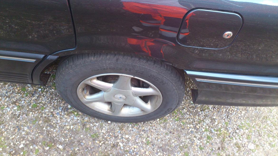 Mitsubishi Galant - skræm og dæk og fælg kender ikke mærket på fælg desværre billede 8