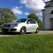 VW Golf 5 R-line