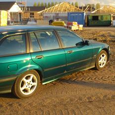 BMW 318I Touring E36 Totalskadet