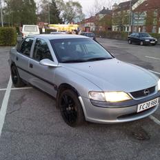Opel Vectra b 1,8 (byttet)