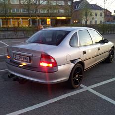 Opel Vectra b 1,8 (byttet)