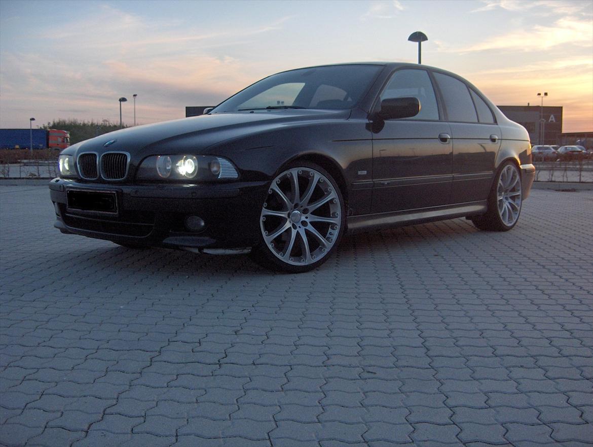 BMW E39 528ia billede 3