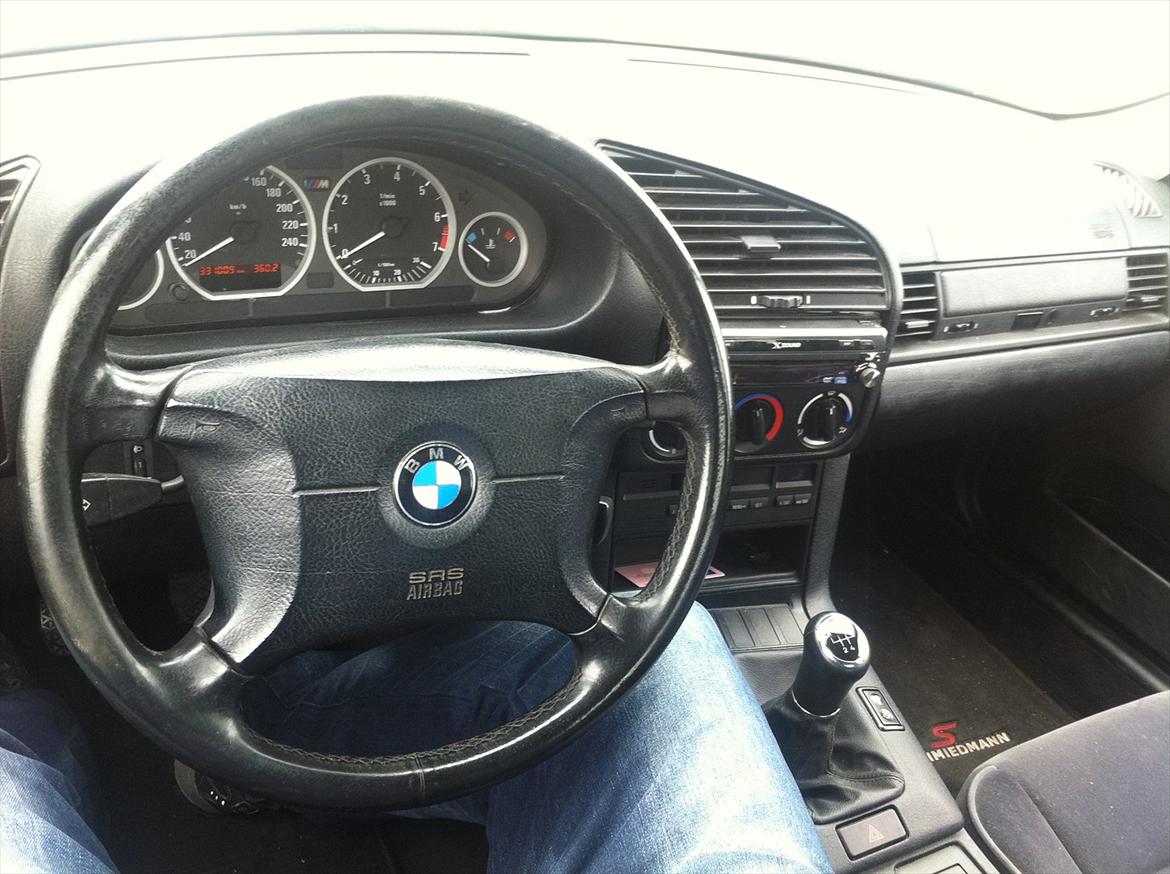 BMW 323i - E36 billede 4