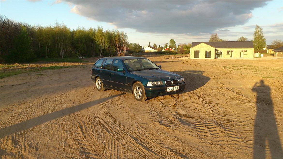 BMW 318I Touring E36 Totalskadet billede 1