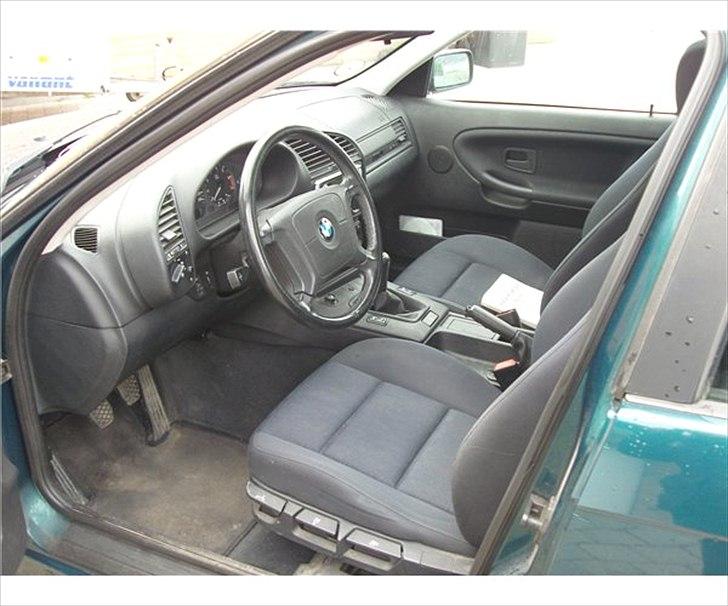 BMW 318I Touring E36 Totalskadet billede 14