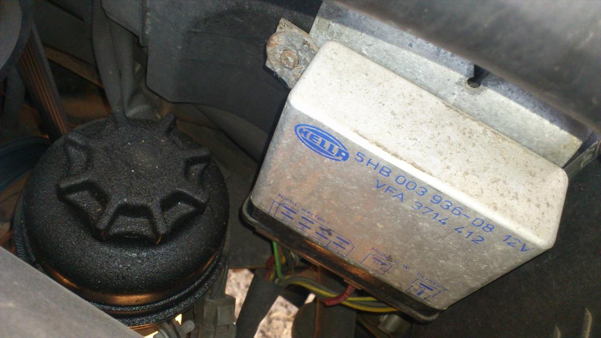 BMW 318I Touring E36 Totalskadet billede 11