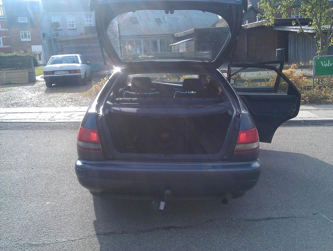 Toyota carina E solgt. billede 3