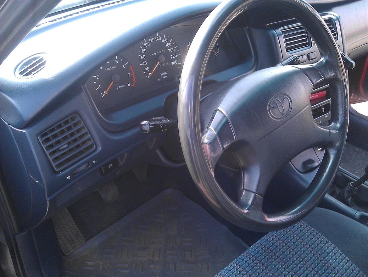 Toyota carina E solgt. billede 7