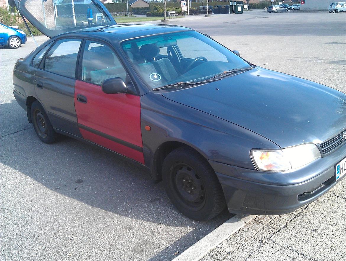 Toyota carina E solgt. billede 9