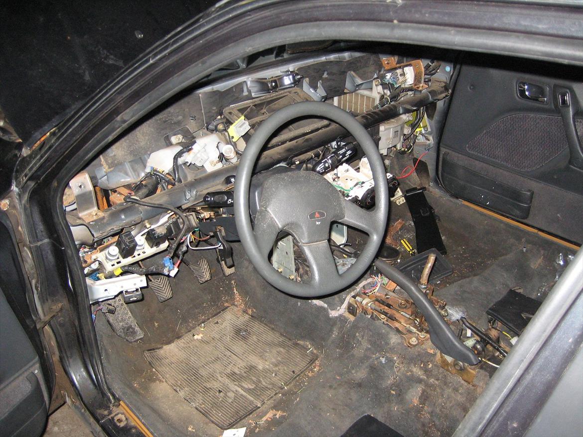 Mitsubishi Galant 2.0 Fartpilot billede 17