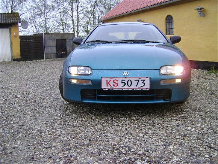 Mazda 323 f 1,8 Glx billede 2