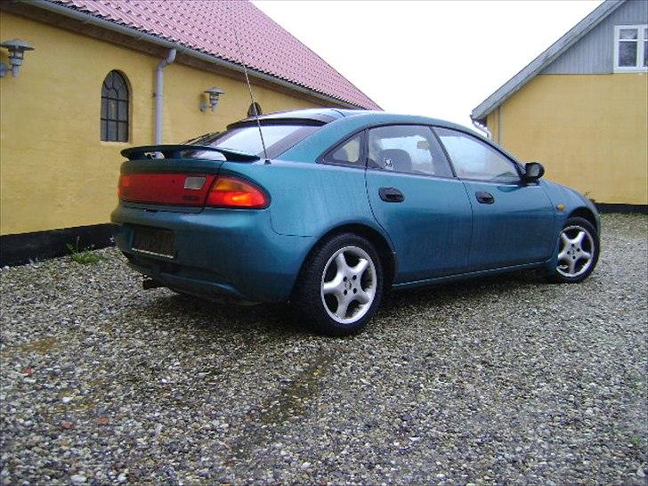 Mazda 323 f 1,8 Glx billede 4