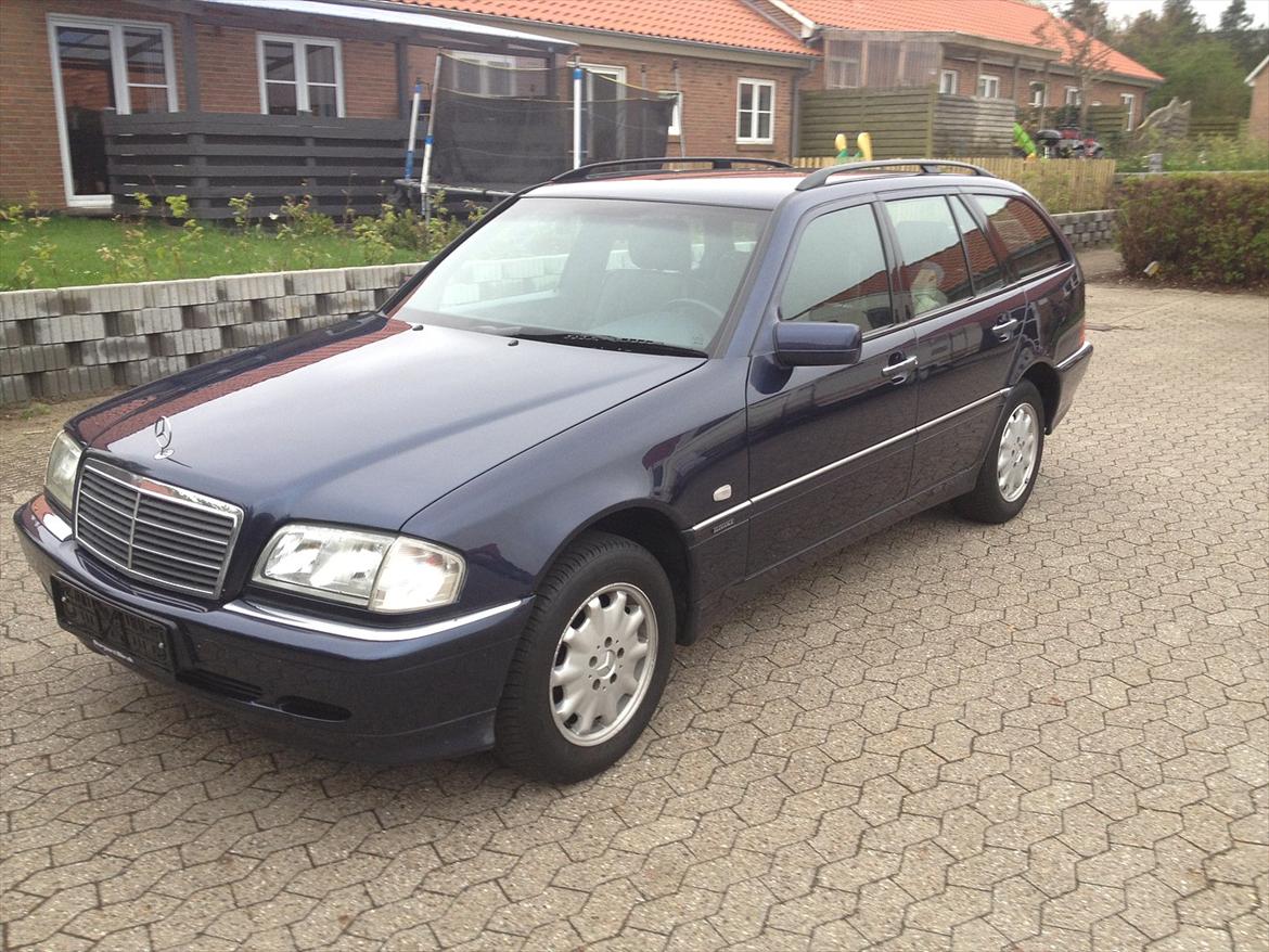 Mercedes Benz Mercedes-Benz C-klasse W202 C 220 TD Turbo 125HK S billede 1