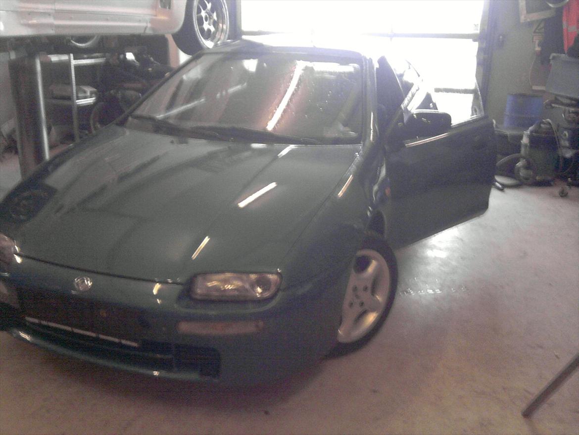 Mazda 323 f 1,8 Glx billede 10