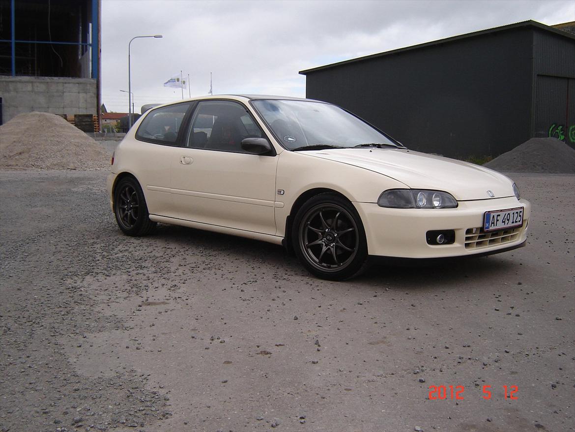 Honda Civic - 12/5-2012
Denji Projektor forlygter
16" Rota Fighter i Bronze billede 1