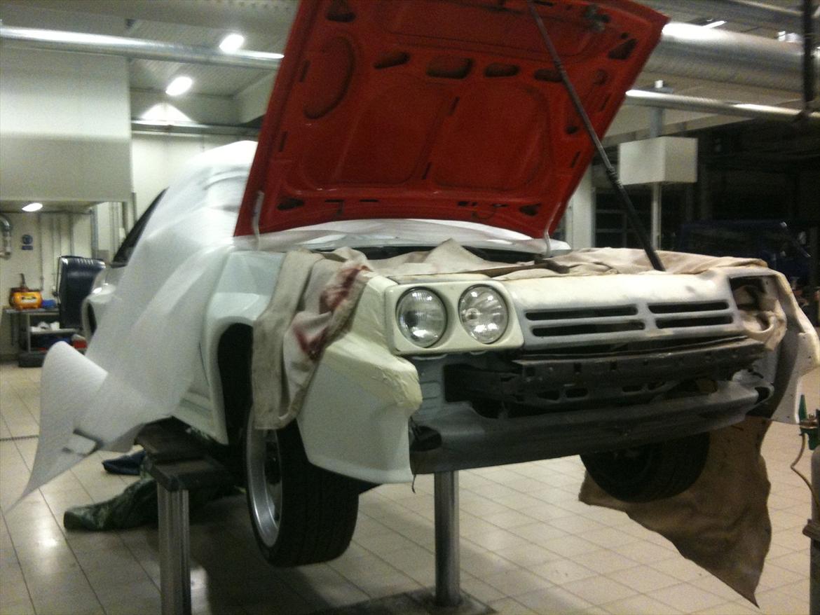 Opel Manta B i400 Replica "SOLGT" billede 15