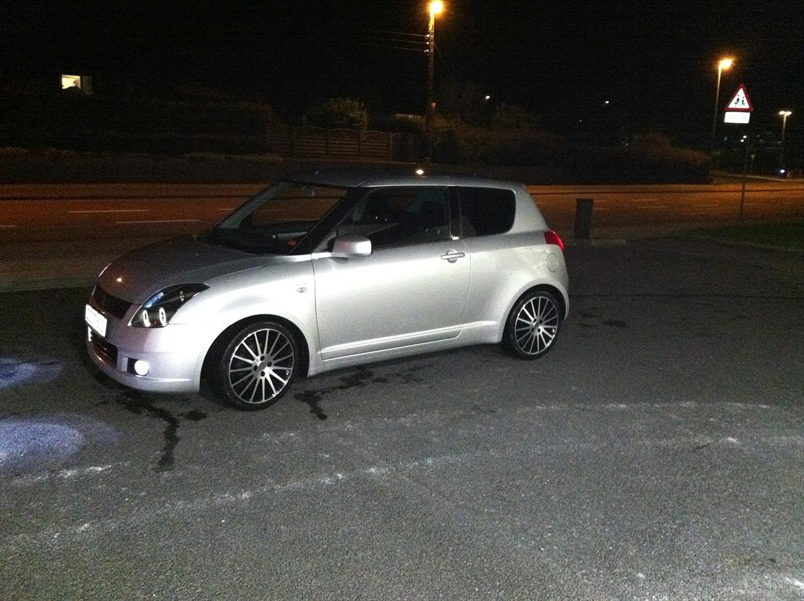 Suzuki Swift GL VVT billede 6