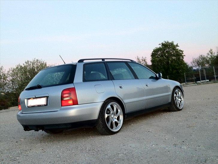Audi A4 Avant 1.8 T billede 1